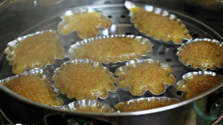Làm Bánh Bò Nướng Lá Dứa Không Cần Ủ Men Như Ngày Xưa