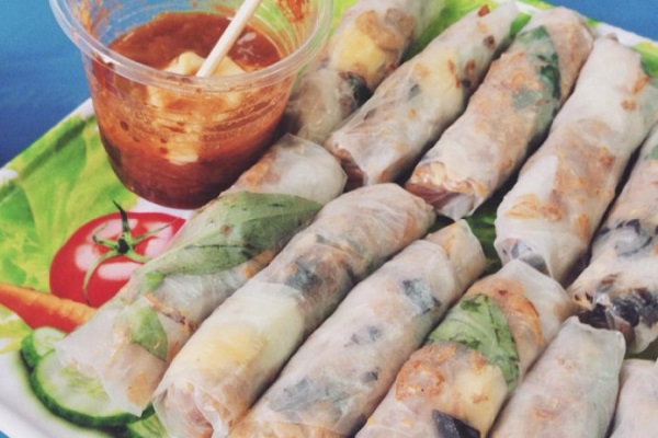 List cách làm bánh tráng cuộn trứng cút