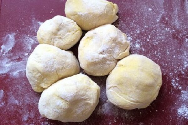 Tự làm vỏ bánh bao mềm thơm ngon tại nhà