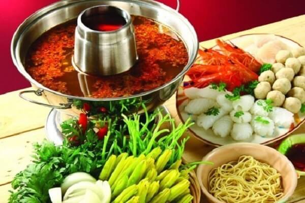 Cách nấu lẩu chua Thái ngon như ngoài tiệm