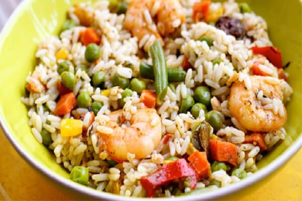 Lạ miệng và vẫn cực ngon với cơm chiên kiểu Nigieria 8