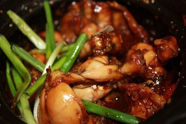 Hướng dẫn cách làm ếch kho cho bữa ăn ngon miệng