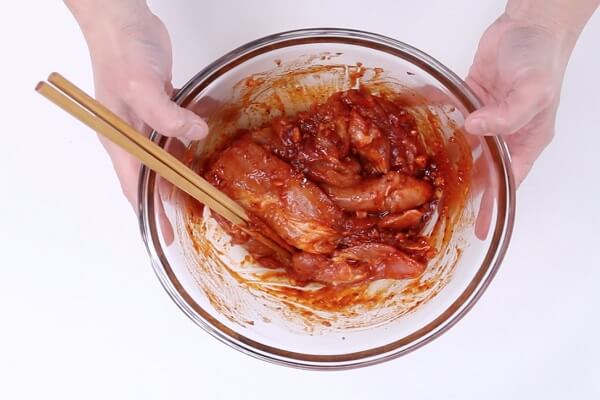 Thơm lừng với cách nướng gà bằng lò vi sóng siêu đơn giản 4