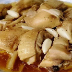 Gà hấp tỏi bằng nồi cơm điện: Cách làm vừa đơn giản, tiện lợi, thịt vừa mềm ngon đậm đà