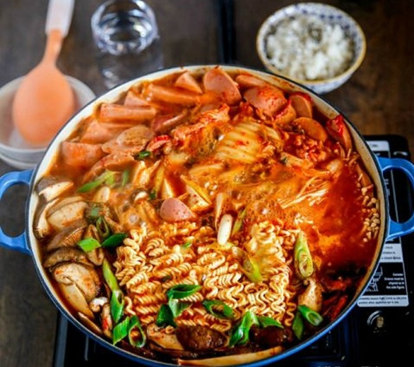 Cách làm mì Ramen Hàn Quốc cay cay dễ nghiện - Món Ngon