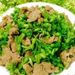 Thịt bò xào hoa thiên lý mát mẻ cho những ngày hè nóng bức 