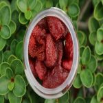 Cách làm mứt dâu thơm ngon quyến rũ như tình yêu