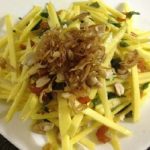Cách làm gỏi xoài Thái Lan ngon đúng chuẩn