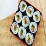 Cách làm cơm cuộn rong biển chay đơn giản