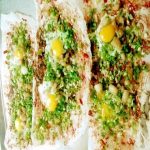 Cách làm bánh tráng mỡ hành nướng trứng cút ngon đúng điệu