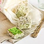 Cách làm bánh Lamington trà xanh thơm mát