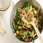 Salad nấm kim châm giòn ngon bổ dưỡng cho gia đình
