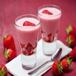 Hướng dẫn cách làm pudding dâu cho món tráng miệng thêm thú vị