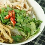 Trổ tài chế biến bún măng chay thơm ngon đãi cả nhà trong ngày rằm cuối năm