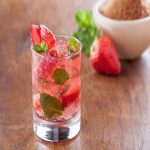 Cách làm cocktail dâu tây giải nhiệt cho mùa hè nắng nóng