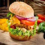 Đổi vị cho bữa sáng thêm thú vị với cách làm hamburger thịt heo