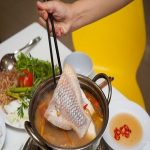Ấm bụng đưa cơm với cách nấu lẩu cá diêu hồng ngon nhất
