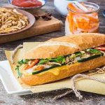 Cách làm bánh mì gà xé đổi vị bữa sáng