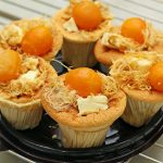 Làm bánh bông lan trứng muối ngon không thua hàng